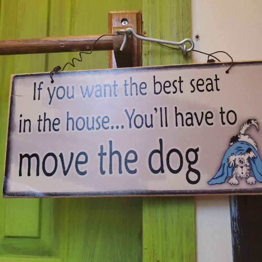 Miscellaneous decor